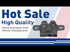 Fermeture du capot du moteur-31425974