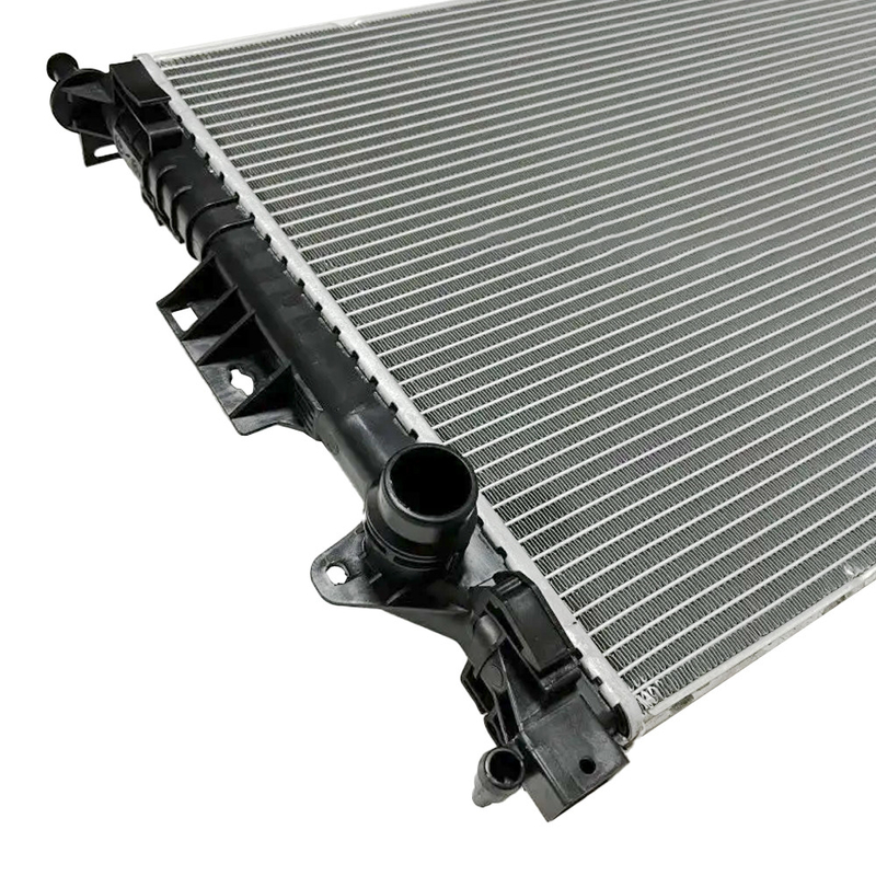 Le radiateur WOMALA LR070463 pour Land Rover Discovery Spor Range Rover Evoque 2020
