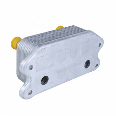Réfrigérant à huile en aluminium de for  S40 de pièces d'auto de for  du moteur 30637966 C70 C30